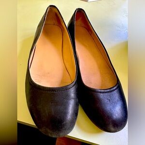 Lands end size 7 women’s black ballet flat